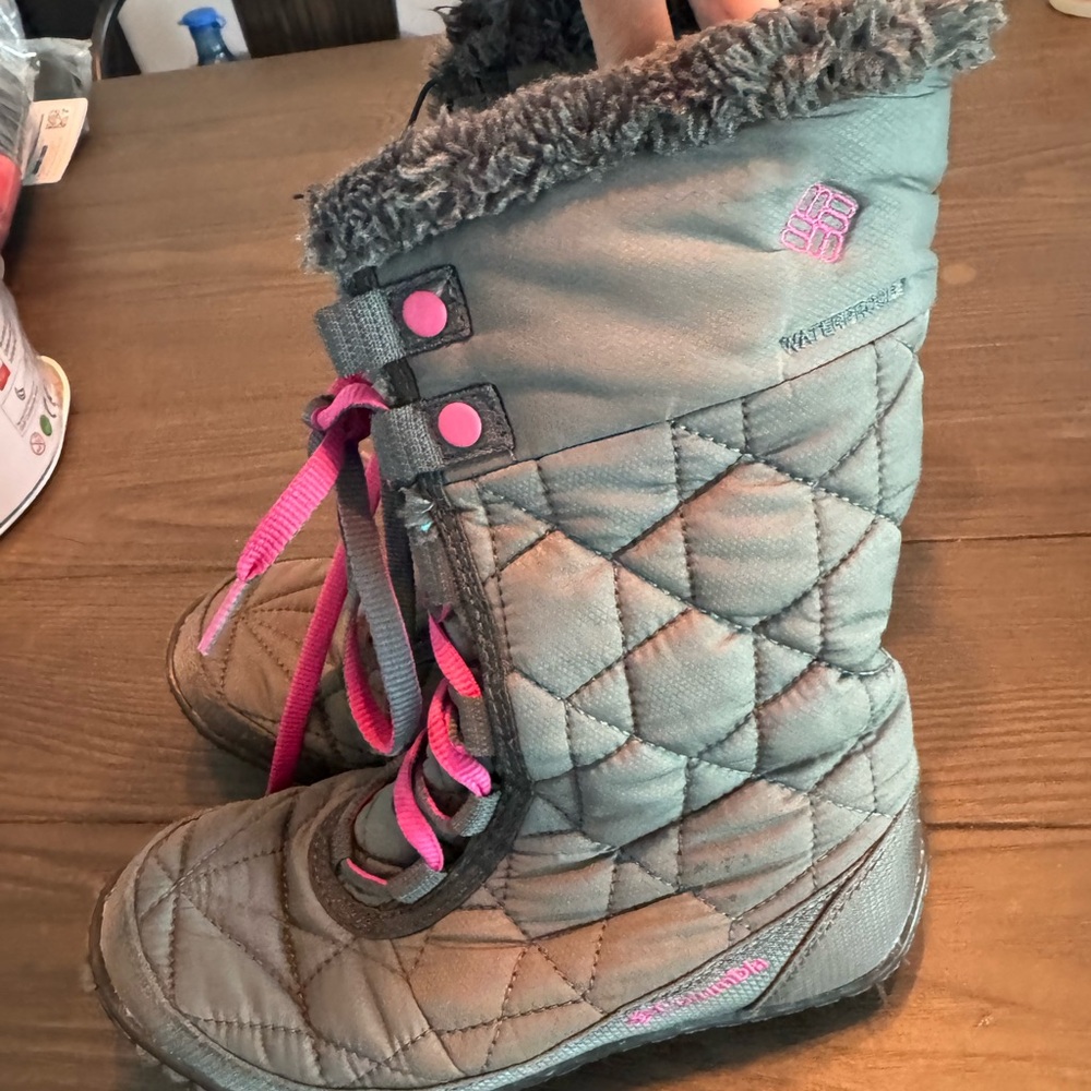 Columbia Kids' Quilted Gray and Pink Boots